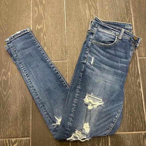 American Eagle Outfitters Women's Dark Blue Ripped Skinny Jeans - Picture 1 of 3